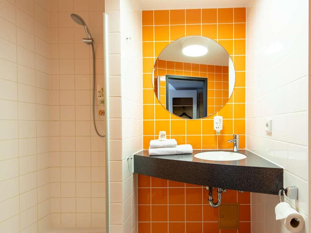 B&B Hotel Schweinfurt-City Room photo