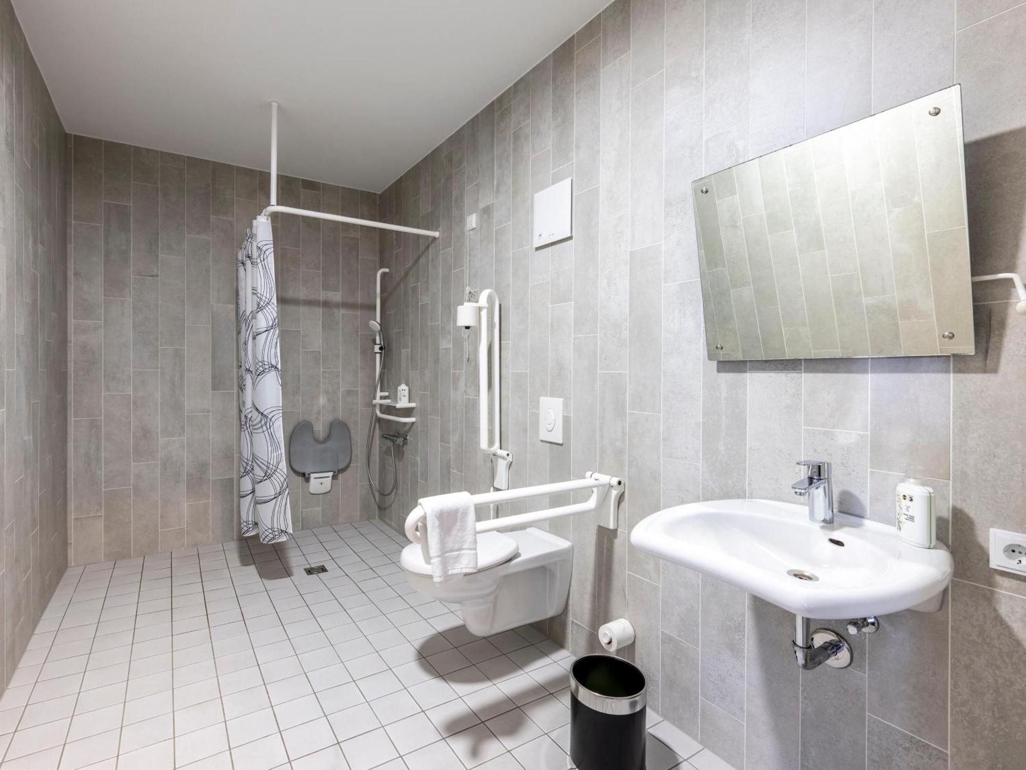B&B Hotel Schweinfurt-City Exterior photo